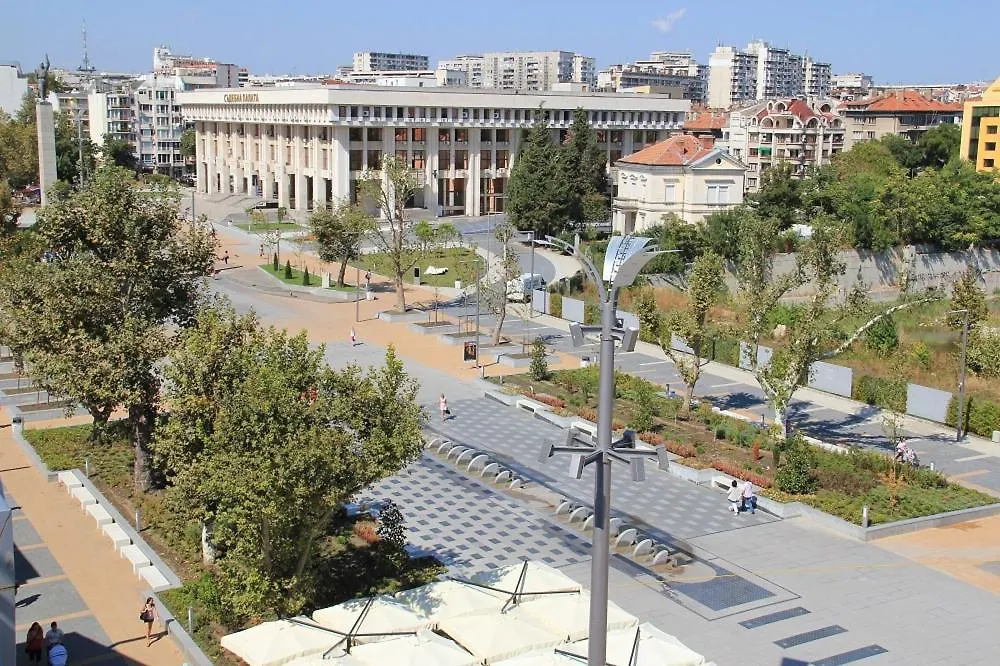 Urban Oasis Modern Apartment In The Heart Of The City Burgas Bulgaria